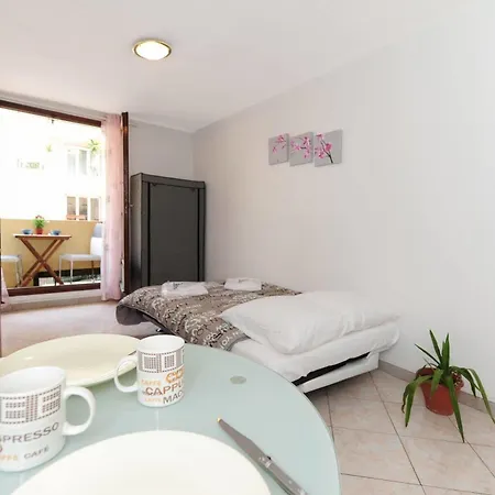 Apartment Coquelicots Nice